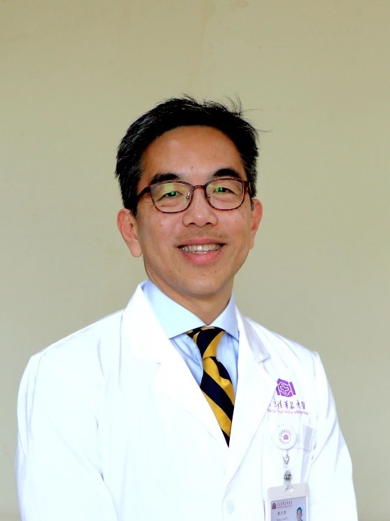 黄天荫教授简介黄天荫教授与美国国家医学科学院院长曹文凯(victor j.